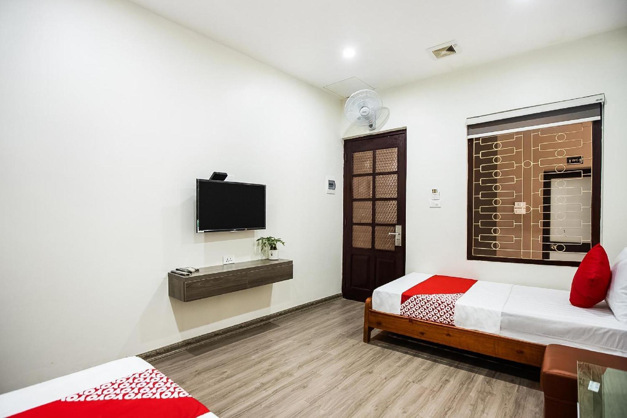 Hotel Khach San Giao Thong Hanoi Exterior foto