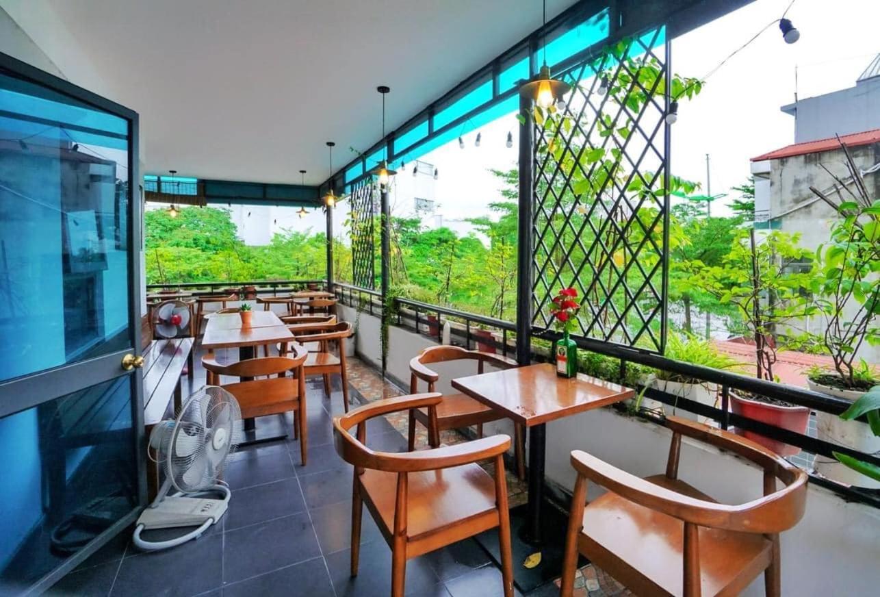 Hotel Khach San Giao Thong Hanoi Exterior foto
